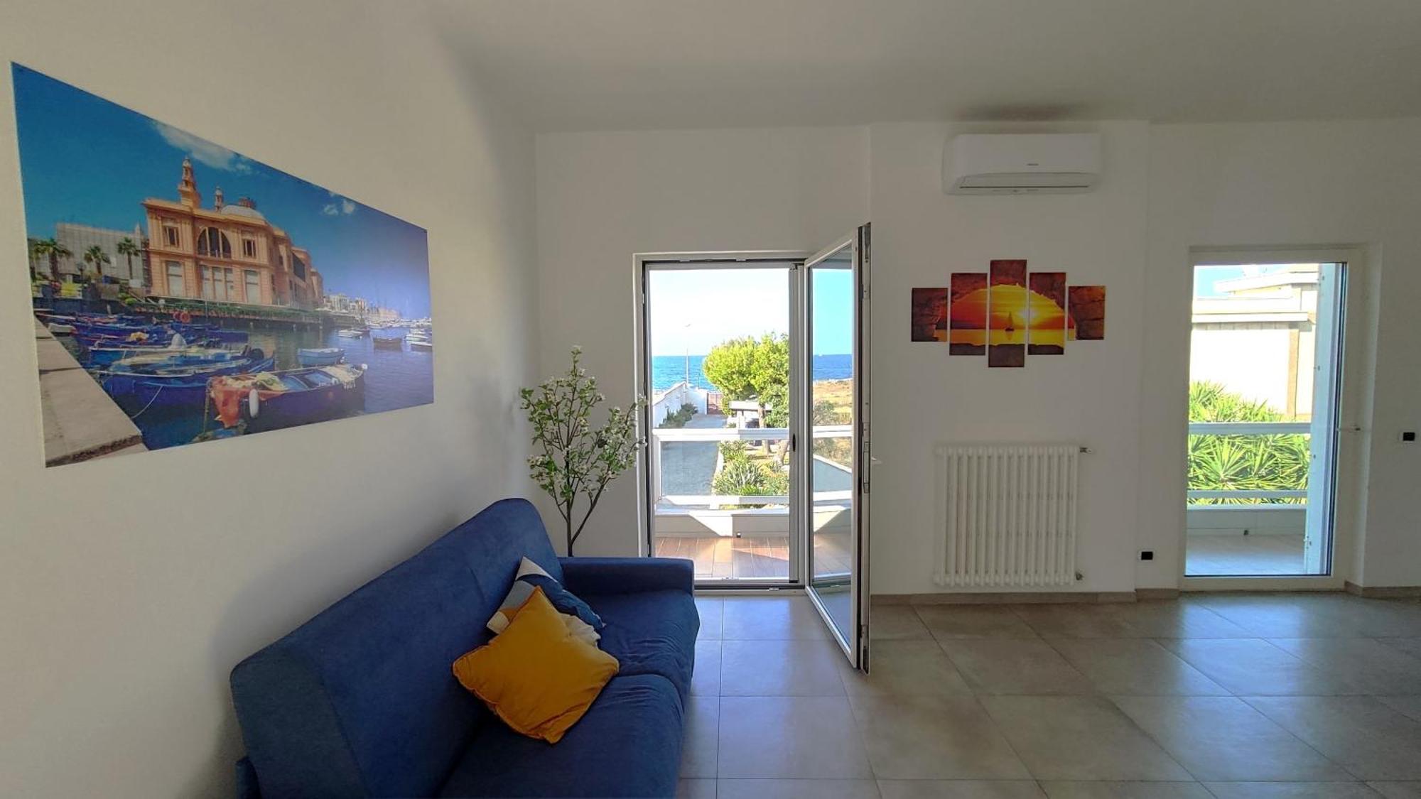 Seagull Apartments - Front And Sea View & Airport Bari Exterior photo